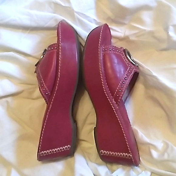 Women's Ariat red leather sandals size 8.5 EUC!!! - Picture 4 of 10